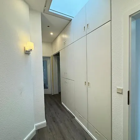 Apartment 220 Qm Penthouse Mit Fahrstuhl - Ohne