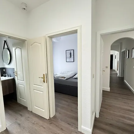 Apartment 220 Qm Penthouse Mit Fahrstuhl - Ohne