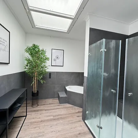 220 Qm Penthouse Mit Fahrstuhl - Ohne Apartman Mannheim